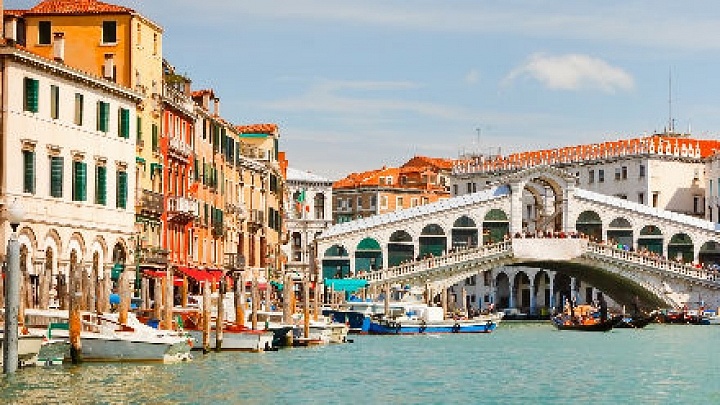Rialto-Brücke in Venedig